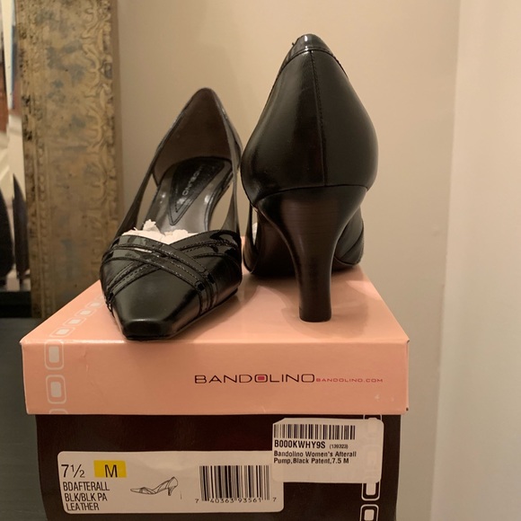 bandolino patent leather pumps